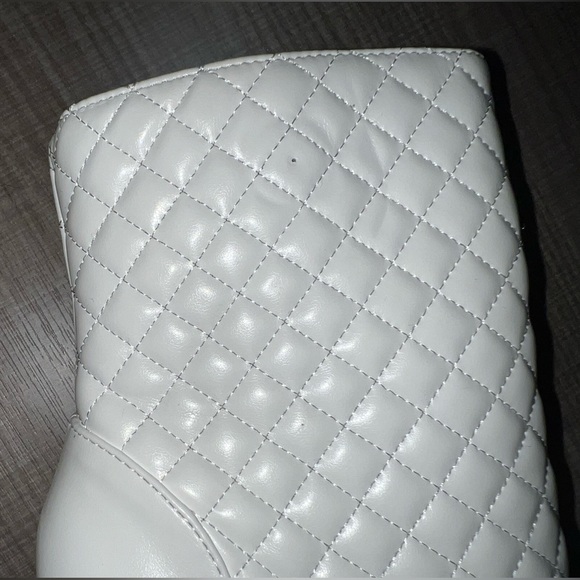 US 9 Quilted White heels boots booties stiletto - Picture 5 of 6